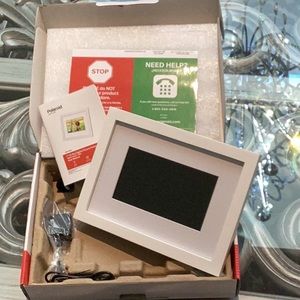 Hi-Res 7” digital Picture Frame